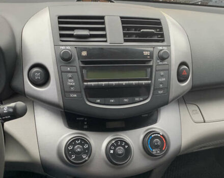 Серый Тойота РАВ 4, объемом двигателя 2.4 л и пробегом 290 тыс. км за 7495 $, фото 9 на Automoto.ua