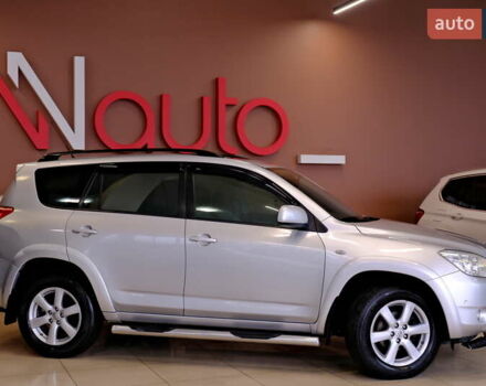 Сірий Тойота РАВ 4, об'ємом двигуна 2.36 л та пробігом 164 тис. км за 9900 $, фото 7 на Automoto.ua