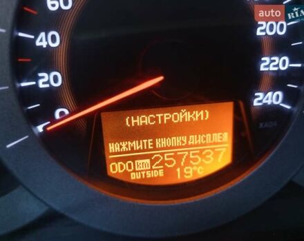 Серый Тойота РАВ 4, объемом двигателя 2.2 л и пробегом 257 тыс. км за 9000 $, фото 14 на Automoto.ua