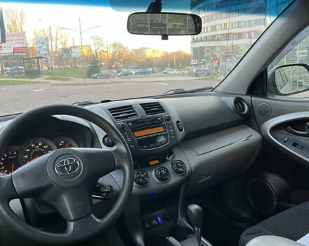 Серый Тойота РАВ 4, объемом двигателя 2.36 л и пробегом 213 тыс. км за 6400 $, фото 13 на Automoto.ua