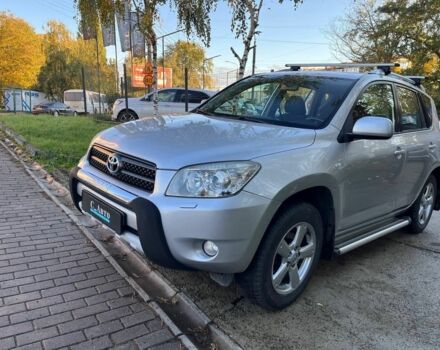 Сірий Тойота РАВ 4, об'ємом двигуна 2 л та пробігом 145 тис. км за 10500 $, фото 2 на Automoto.ua