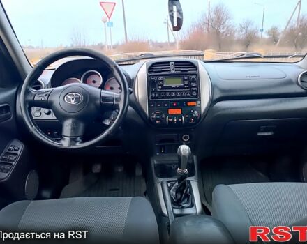 Серый Тойота РАВ 4, объемом двигателя 2 л и пробегом 250 тыс. км за 4250 $, фото 7 на Automoto.ua