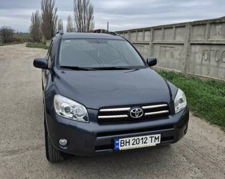 Серый Тойота РАВ 4, объемом двигателя 2 л и пробегом 225 тыс. км за 8500 $, фото 4 на Automoto.ua