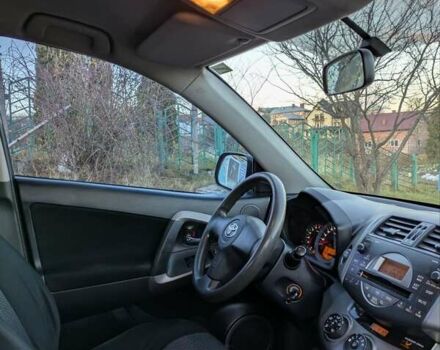 Сірий Тойота РАВ 4, об'ємом двигуна 2 л та пробігом 234 тис. км за 7950 $, фото 13 на Automoto.ua