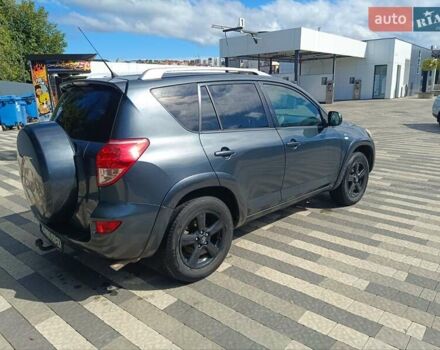 Сірий Тойота РАВ 4, об'ємом двигуна 2.2 л та пробігом 317 тис. км за 8300 $, фото 4 на Automoto.ua