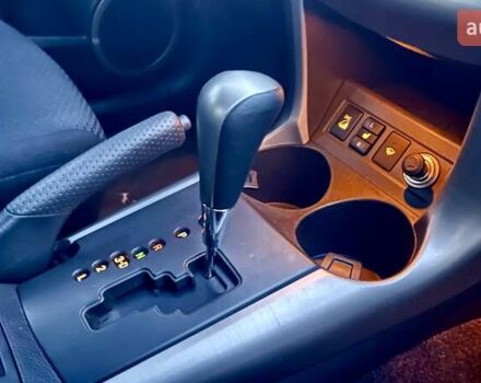 Серый Тойота РАВ 4, объемом двигателя 2 л и пробегом 174 тыс. км за 9600 $, фото 30 на Automoto.ua