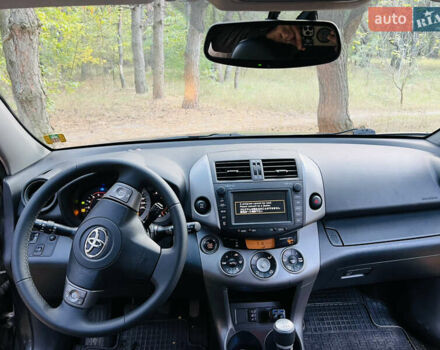 Серый Тойота РАВ 4, объемом двигателя 2.2 л и пробегом 300 тыс. км за 7300 $, фото 21 на Automoto.ua