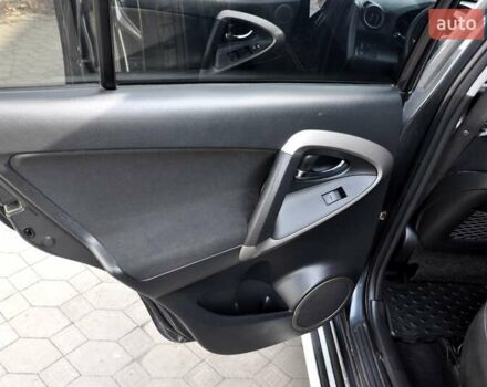 Сірий Тойота РАВ 4, об'ємом двигуна 2 л та пробігом 207 тис. км за 8300 $, фото 19 на Automoto.ua