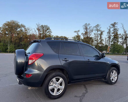 Серый Тойота РАВ 4, объемом двигателя 2 л и пробегом 260 тыс. км за 8700 $, фото 7 на Automoto.ua