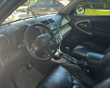 Серый Тойота РАВ 4, объемом двигателя 2 л и пробегом 176 тыс. км за 9300 $, фото 5 на Automoto.ua