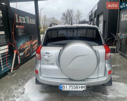 Сірий Тойота РАВ 4, об'ємом двигуна 2 л та пробігом 200 тис. км за 8300 $, фото 7 на Automoto.ua