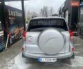 Сірий Тойота РАВ 4, об'ємом двигуна 2 л та пробігом 200 тис. км за 8300 $, фото 7 на Automoto.ua