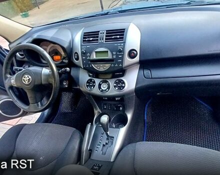 Сірий Тойота РАВ 4, об'ємом двигуна 2 л та пробігом 205 тис. км за 9200 $, фото 3 на Automoto.ua