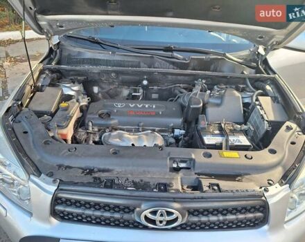 Серый Тойота РАВ 4, объемом двигателя 2 л и пробегом 146 тыс. км за 10600 $, фото 6 на Automoto.ua