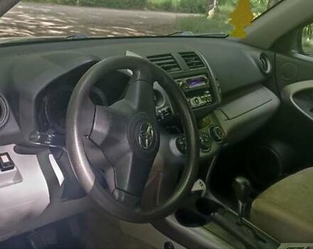 Серый Тойота РАВ 4, объемом двигателя 2.36 л и пробегом 213 тыс. км за 8500 $, фото 16 на Automoto.ua