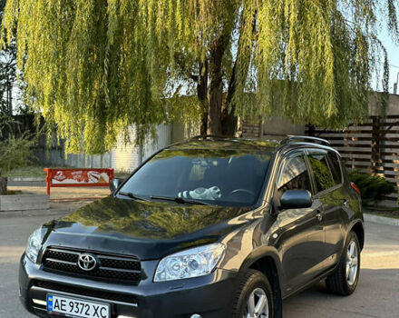 Серый Тойота РАВ 4, объемом двигателя 2 л и пробегом 149 тыс. км за 9500 $, фото 2 на Automoto.ua