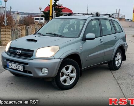 Серый Тойота РАВ 4, объемом двигателя 2 л и пробегом 250 тыс. км за 4250 $, фото 1 на Automoto.ua
