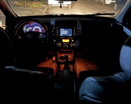 Сірий Тойота РАВ 4, об'ємом двигуна 2.2 л та пробігом 237 тис. км за 4900 $, фото 12 на Automoto.ua