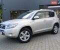 Серый Тойота РАВ 4, объемом двигателя 2.23 л и пробегом 209 тыс. км за 8500 $, фото 2 на Automoto.ua