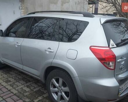 Сірий Тойота РАВ 4, об'ємом двигуна 2.4 л та пробігом 224 тис. км за 9000 $, фото 4 на Automoto.ua