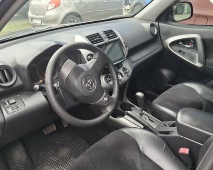 Серый Тойота РАВ 4, объемом двигателя 2 л и пробегом 225 тыс. км за 8500 $, фото 9 на Automoto.ua