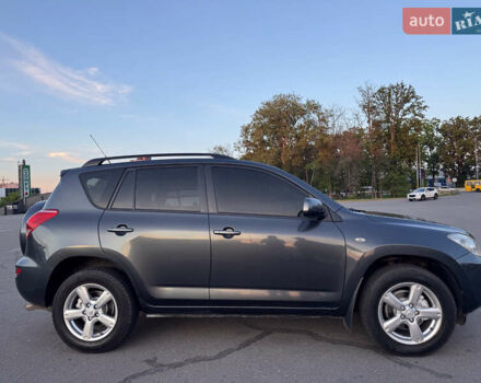 Серый Тойота РАВ 4, объемом двигателя 2 л и пробегом 260 тыс. км за 8700 $, фото 5 на Automoto.ua