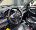 Тойота РАВ 4 2006 у Івано-Франківську на Automoto.ua Сірий Тойота РАВ 4, об'ємом двигуна 2.2 л та пробігом 190 тис. км за 9100 $, фото 8 на Automoto.ua