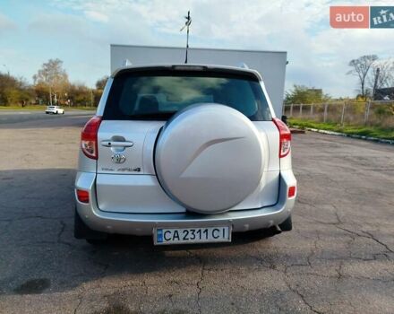 Сірий Тойота РАВ 4, об'ємом двигуна 2 л та пробігом 196 тис. км за 9100 $, фото 6 на Automoto.ua