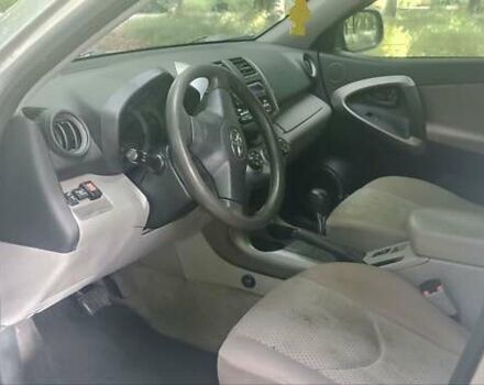 Серый Тойота РАВ 4, объемом двигателя 2.36 л и пробегом 213 тыс. км за 8500 $, фото 27 на Automoto.ua