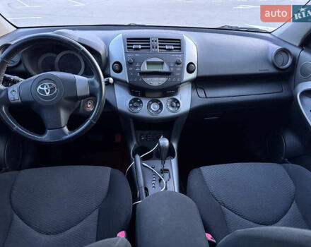 Сірий Тойота РАВ 4, об'ємом двигуна 2 л та пробігом 260 тис. км за 8700 $, фото 12 на Automoto.ua