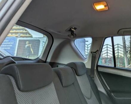 Сірий Тойота РАВ 4, об'ємом двигуна 2 л та пробігом 234 тис. км за 7950 $, фото 15 на Automoto.ua