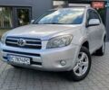 Серый Тойота РАВ 4, объемом двигателя 2.23 л и пробегом 209 тыс. км за 8500 $, фото 1 на Automoto.ua