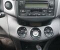 Сірий Тойота РАВ 4, об'ємом двигуна 2.4 л та пробігом 224 тис. км за 9000 $, фото 6 на Automoto.ua
