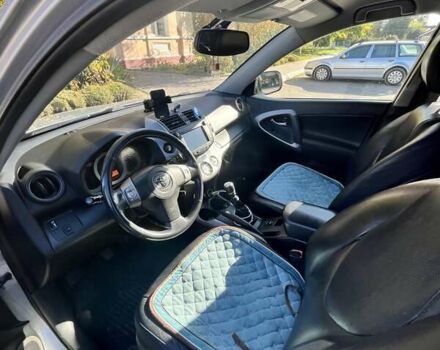 Сірий Тойота РАВ 4, об'ємом двигуна 2.23 л та пробігом 260 тис. км за 9800 $, фото 9 на Automoto.ua
