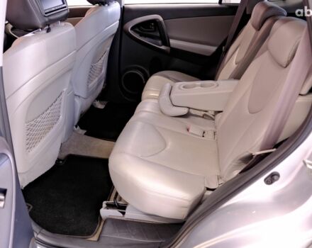 Серый Тойота РАВ 4, объемом двигателя 2.4 л и пробегом 164 тыс. км за 9900 $, фото 7 на Automoto.ua