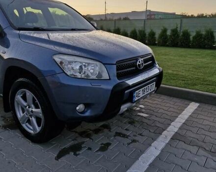 Сірий Тойота РАВ 4, об'ємом двигуна 2 л та пробігом 190 тис. км за 8999 $, фото 4 на Automoto.ua