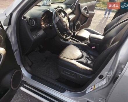 Сірий Тойота РАВ 4, об'ємом двигуна 2 л та пробігом 196 тис. км за 9100 $, фото 15 на Automoto.ua