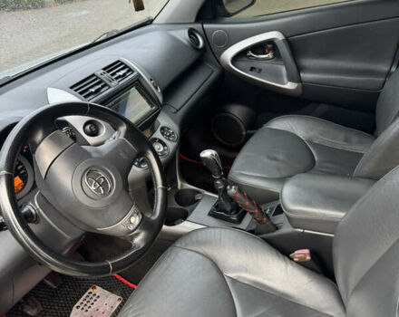 Серый Тойота РАВ 4, объемом двигателя 2.23 л и пробегом 343 тыс. км за 8100 $, фото 4 на Automoto.ua