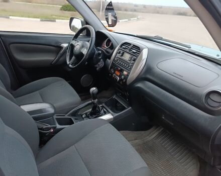 Серый Тойота РАВ 4, объемом двигателя 2 л и пробегом 260 тыс. км за 4250 $, фото 8 на Automoto.ua