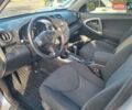 Серый Тойота РАВ 4, объемом двигателя 2 л и пробегом 146 тыс. км за 10600 $, фото 1 на Automoto.ua