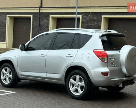 Серый Тойота РАВ 4, объемом двигателя 2 л и пробегом 185 тыс. км за 9600 $, фото 5 на Automoto.ua