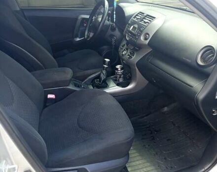 Серый Тойота РАВ 4, объемом двигателя 2.2 л и пробегом 257 тыс. км за 9000 $, фото 8 на Automoto.ua