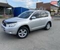 Серый Тойота РАВ 4, объемом двигателя 2 л и пробегом 255 тыс. км за 8800 $, фото 1 на Automoto.ua