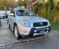 Сірий Тойота РАВ 4, об'ємом двигуна 2 л та пробігом 145 тис. км за 10500 $, фото 1 на Automoto.ua