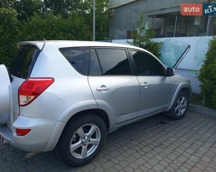 Серый Тойота РАВ 4, объемом двигателя 2.2 л и пробегом 257 тыс. км за 9000 $, фото 20 на Automoto.ua