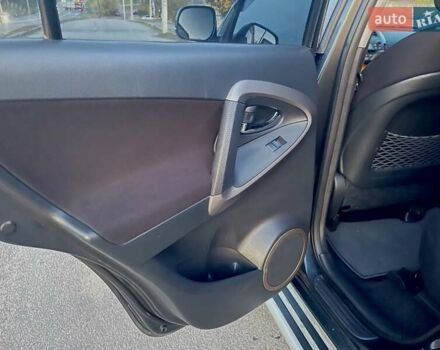 Серый Тойота РАВ 4, объемом двигателя 2 л и пробегом 174 тыс. км за 9600 $, фото 21 на Automoto.ua