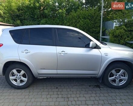 Серый Тойота РАВ 4, объемом двигателя 2.2 л и пробегом 257 тыс. км за 9000 $, фото 19 на Automoto.ua