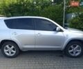Серый Тойота РАВ 4, объемом двигателя 2.2 л и пробегом 257 тыс. км за 9000 $, фото 19 на Automoto.ua