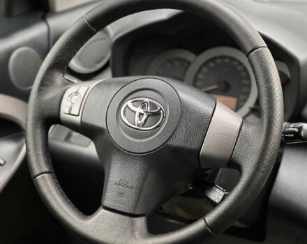 Тойота РАВ 4 2006 у Івано-Франківську на Automoto.ua Сірий Тойота РАВ 4, об'ємом двигуна 2.2 л та пробігом 190 тис. км за 9100 $, фото 13 на Automoto.ua