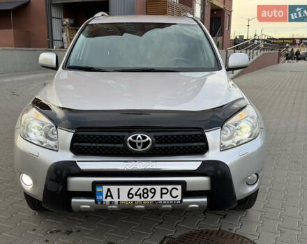 Сірий Тойота РАВ 4, об'ємом двигуна 2 л та пробігом 238 тис. км за 9999 $, фото 3 на Automoto.ua